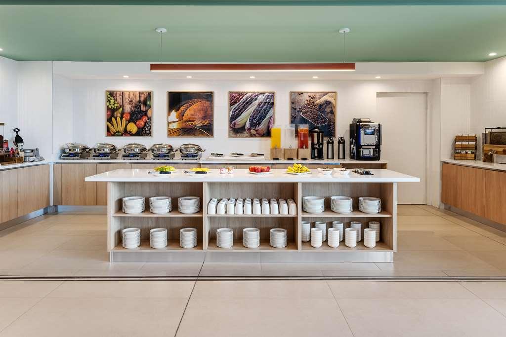 מלון ליברייה Hampton By Hilton Guanacaste Airport מסעדה תמונה
